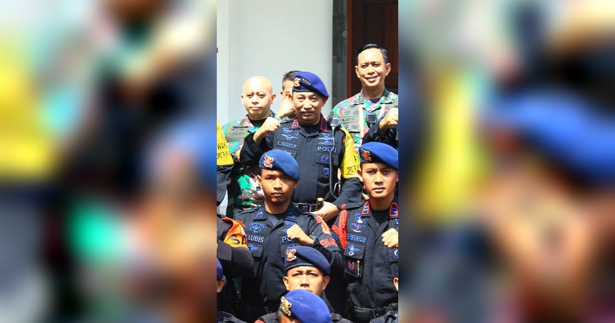 VIDEO: Aksi Brimob Polri Amankan Capres-Cawapres hingga Tembak-tembakan