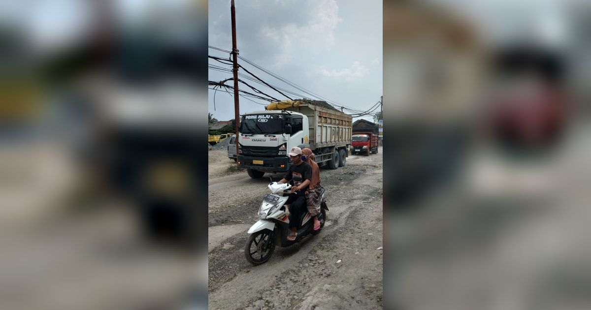 Jerit Warga Parung Panjang Bertahun-tahun Pasrah Lewat Jalan Rusak, Berulang Kali Diadukan Tapi Tak juga Diperbaiki