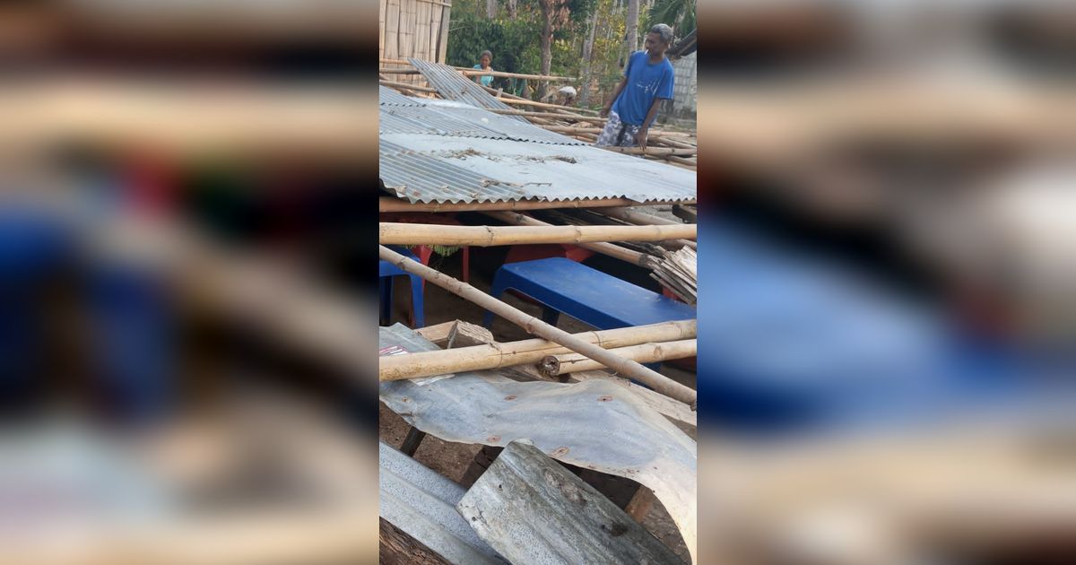 Dampak Gempa Kupang, Rumah Warga Roboh Rata dengan Tanah