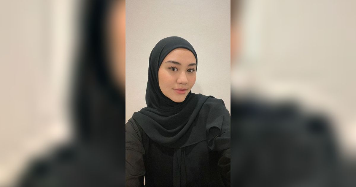 7 Potret Aaliyah Massaid Ramai Dikritik Saat Berhijab, Kini Semakin Sering Ikut Kajian dan Tampil Tertutup