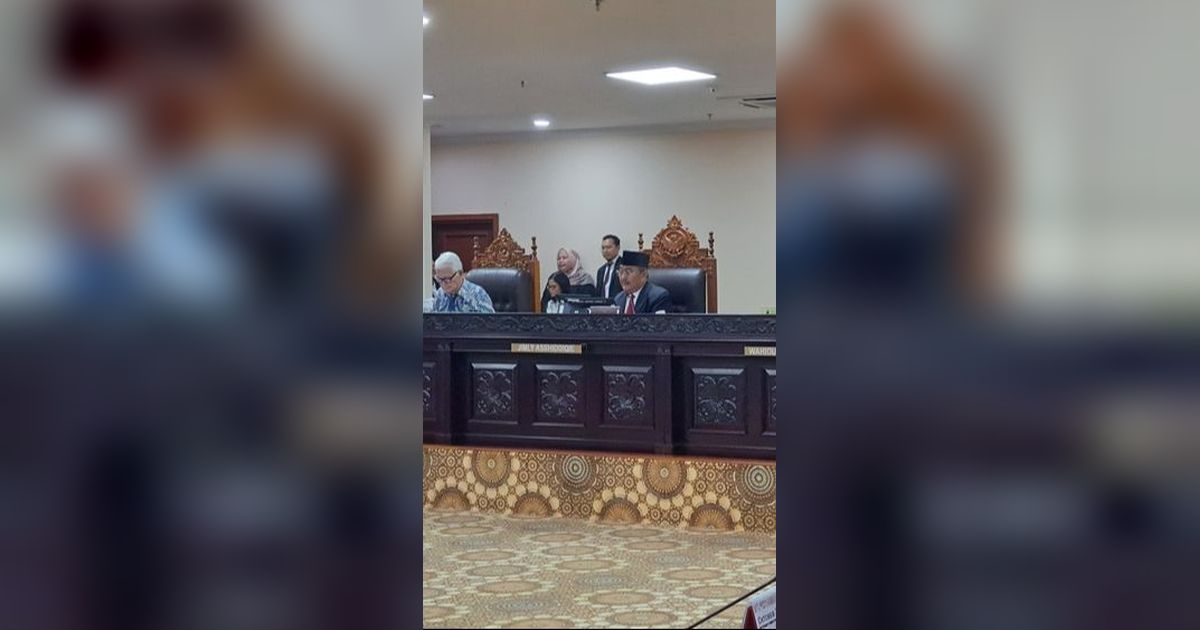 VIDEO: Ketua MKMK Jimly Butuh Diyakinkan, Suruh Pelapor Cari Profesor Super Pintar