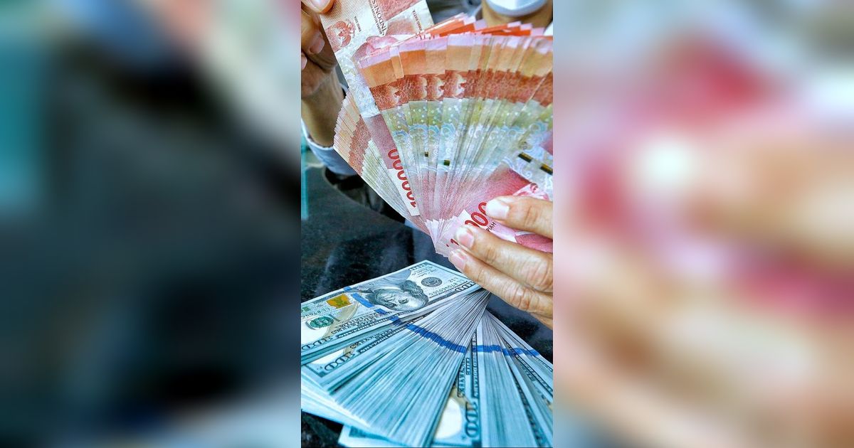 Kurs Rupiah Hampir Sentuh Rp16.000 per USD, Ternyata Ini Biang Keroknya