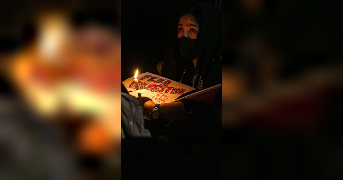 FOTO: Aksi Lilin dan Doa Bersama untuk Warga Jalur Gaza di Kedubes Palestina