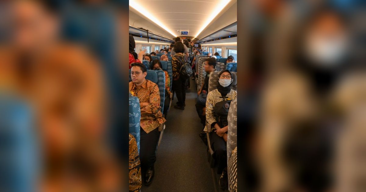 Cara Pesan Tiket Rombongan Kereta Cepat Whoosh via WhatsApp, Nomor Seat Diatur Berdekatan