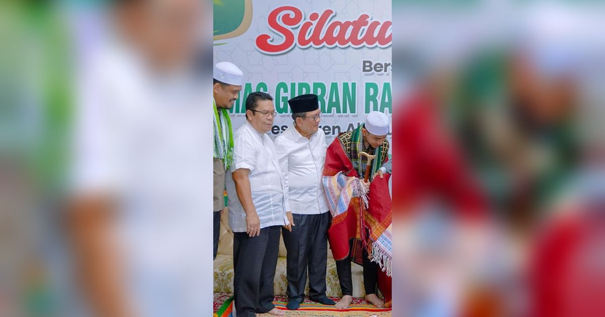 Momen Cawapres Suapi Adik Ipar Pisang Goreng, Penampilannya Malah jadi Sorotan