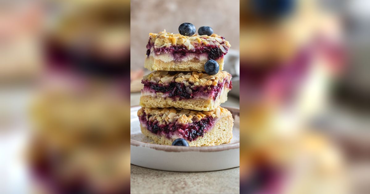 Buat Sendiri Sajian ala Cafe Blueberry Crumble Almond Cake di Rumah