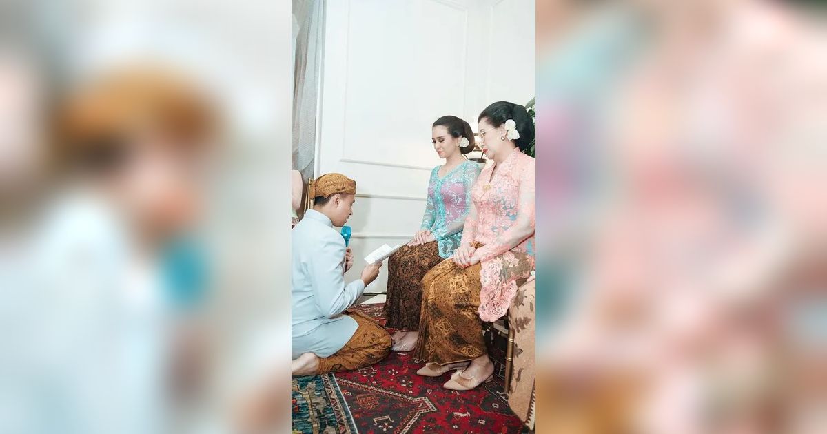 5 Potret Anggun Ayushita Kenakan Kebaya Saat Restui Sang Adik Menikah Duluan di Momen Langkahan, Cantik Khas Mba-Mba Jawa