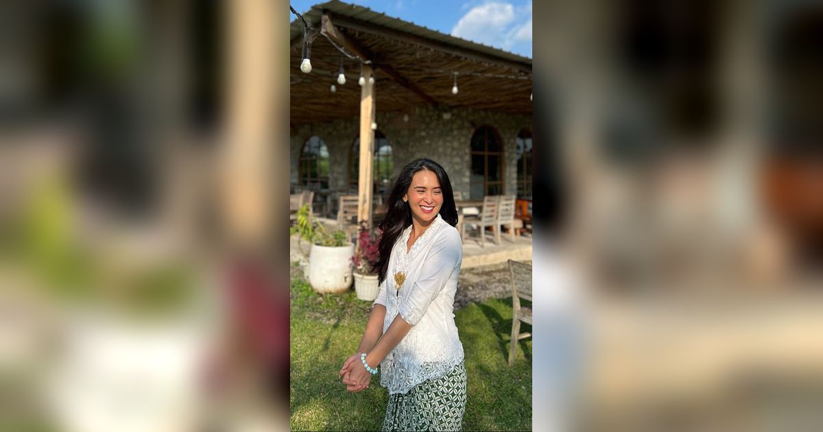 8 Potret Cantik Ayushita Jelang Pernikahan Sang Adik