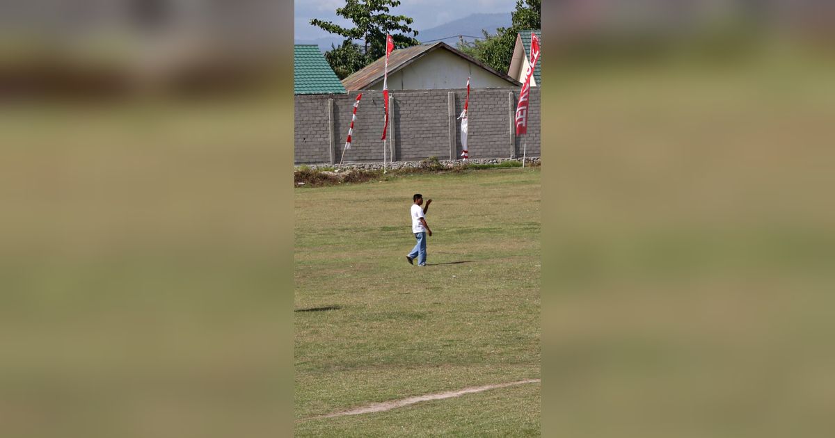 Pemerintah Bakal Bangun Satu Lapangan Bola Berstandar Nasional di Setiap Desa