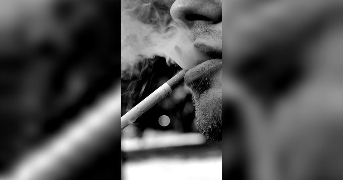 Dampak Buruk Rokok untuk Kesehatan Mulut, Sebabkan Gigi Berlubang hingga Kanker