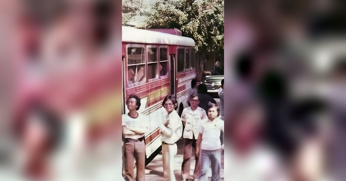 Potret Keseruan Makrab Mahasiswa FEB UGM Tahun 70-an, Netizen: Umur Muda Wajah Bapak-Bapak