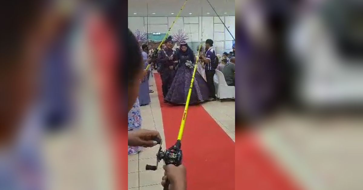 Viral Pengantin Ini Gelar Pernikahan Bak Pedang Pora Tapi Pakai Alat Pancing, Alasannya Curi Perhatian