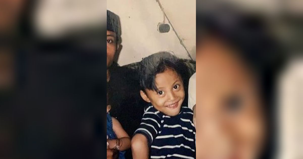 Potret Rumah Sederhana Keluarga Rizky Febian saat Kecil, di Dalamnya Banyak Foto-foto Almarhumah Lina Zubaedah