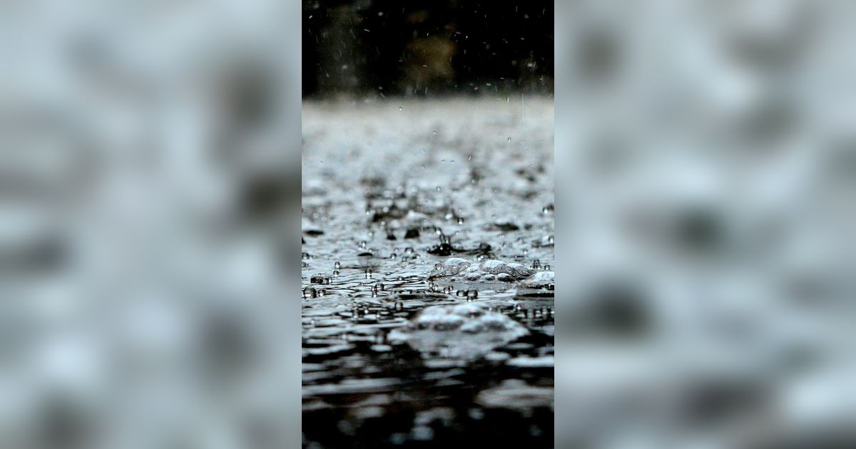 70 Kata-Kata Bijak tentang Hujan yang Penuh Makna Mendalam & Menyentuh Hati