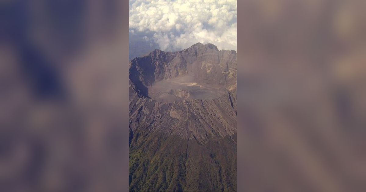 Mitos Gunung Raung, Adanya Pondok Demit Hingga Kerajaan Macan Putih