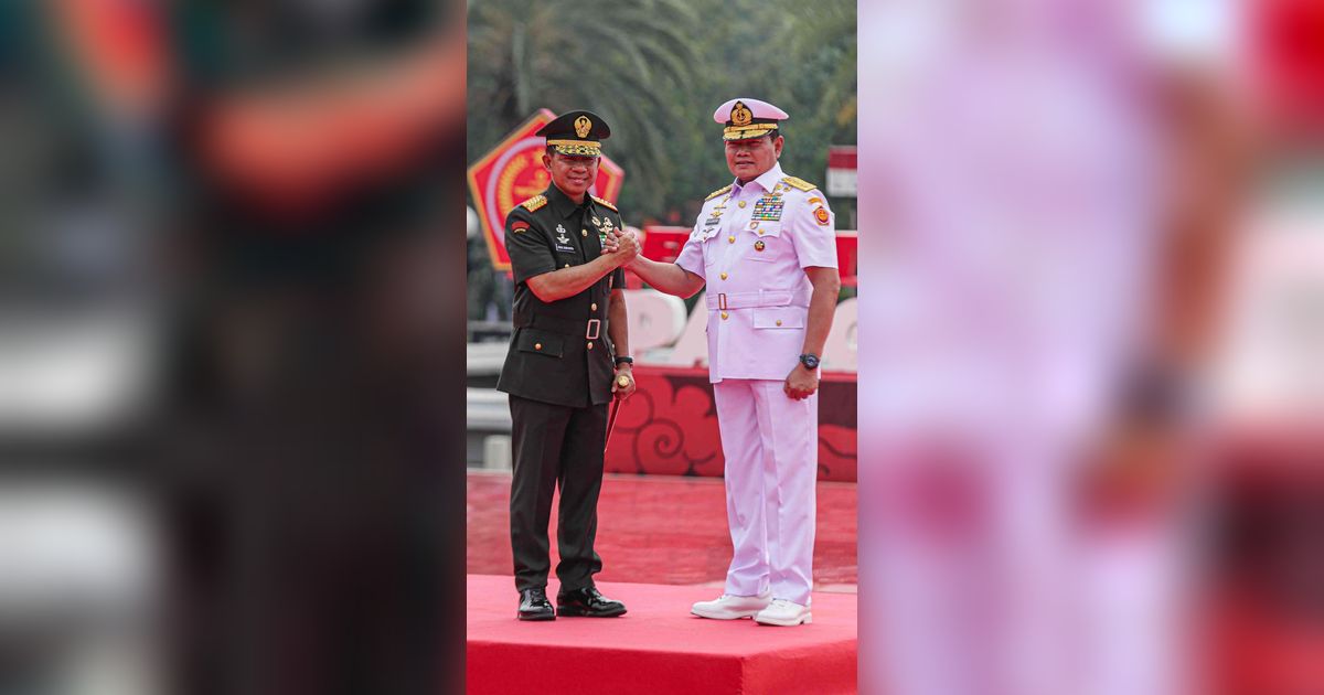 FOTO: Momen Laksamana Yudo Margono Resmi Serahkan Jabatan Panglima TNI ke Jenderal Agus Subiyanto
