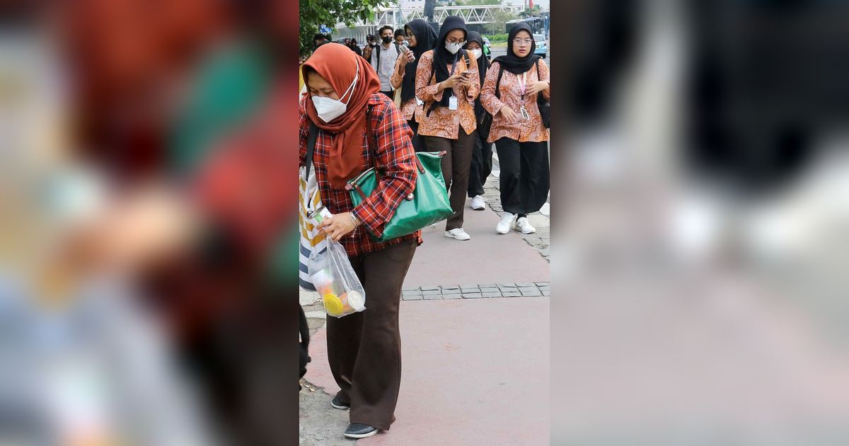 UMP Jawa Tengah 2024 Jadi Salah Satu Terendah, Pengeluaran Aman Pekerja Rp815.000 per Bulan