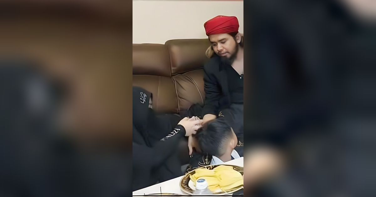 Gus Samsudin Pamer Duit Gepokan, Kasih Jatah Istri Rp100 Juta Seminggu, Ancam Lakukan Ini Kalau Tak Habis