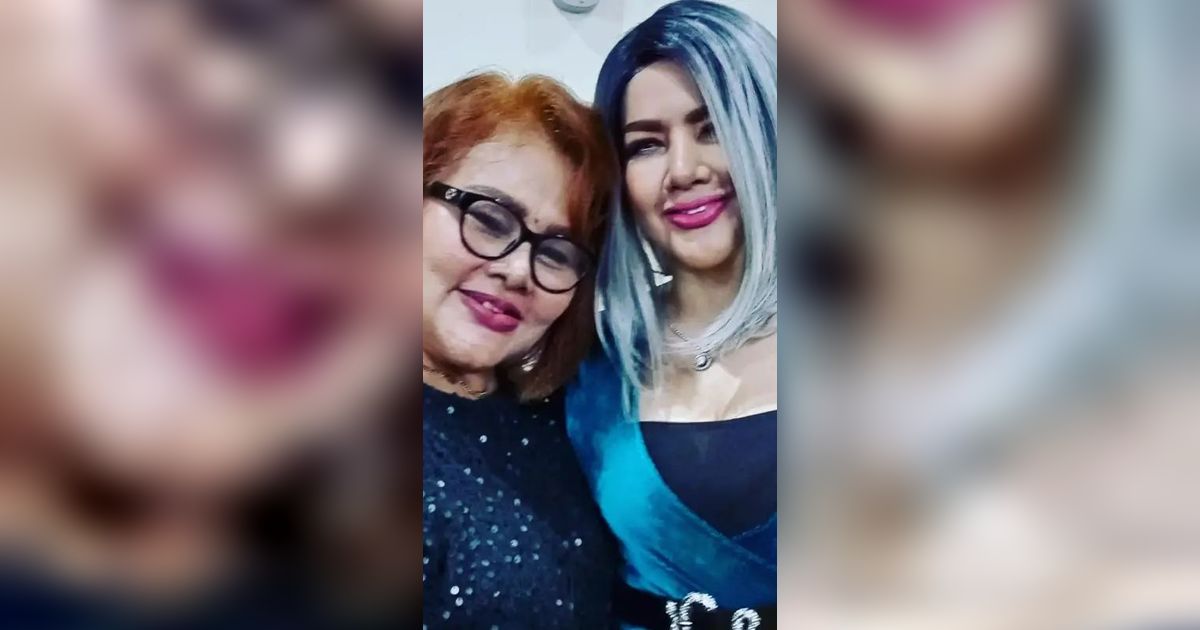 10 Adu Gaya Barbie Kumalasari VS Ibu Virgoun, Sering Disebut Kembar, Netizen: Ternyata Mirip!