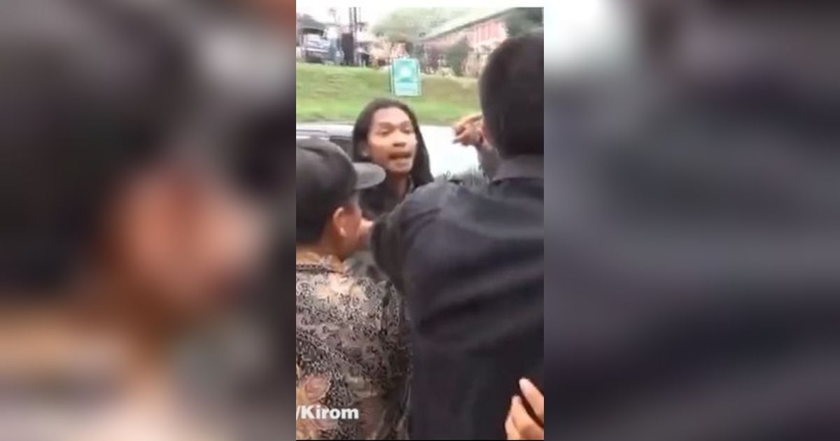 VIDEO: Momen Mahasiswa UMJ Dicekik Pria Misterius saat Tanya Wadas, TPN Ganjar Sebut Insiden Kecil