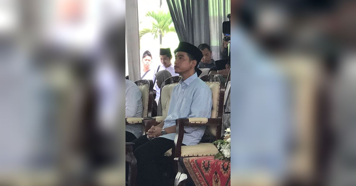 Tak Dampingi Prabowo Diskusi dengan Mahasiswa di Surabaya, Ternyata Gibran Ada di Pesantren Ini