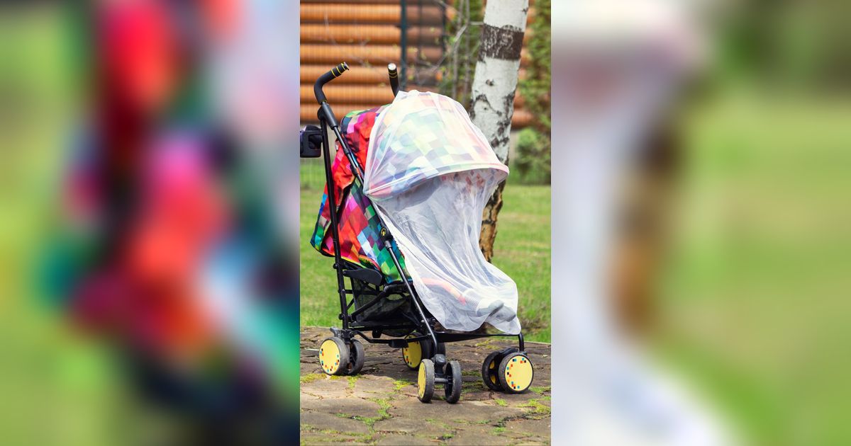 Bahaya Tutupi Stroller dengan Kain, Si Kecil Bisa Kepanasan Ekstrem