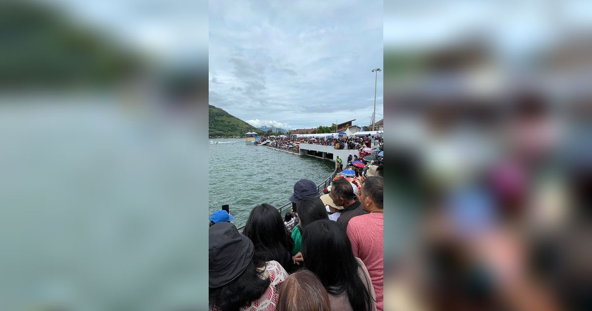 Puluhan Ribu Orang Hadiri Pesta Rakyat Danau Toba dan Aquabike Jetski World Championship