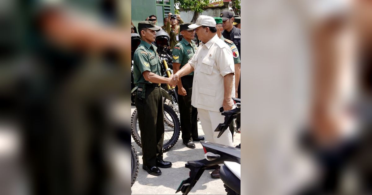 Menhan Prabowo Serahkan 153 Motor untuk TNI-Polri di Tuban: Jaga Disiplinmu