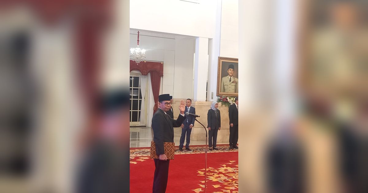 Jokowi Lantik Nawawi Pomolango Jadi Ketua KPK Sementara