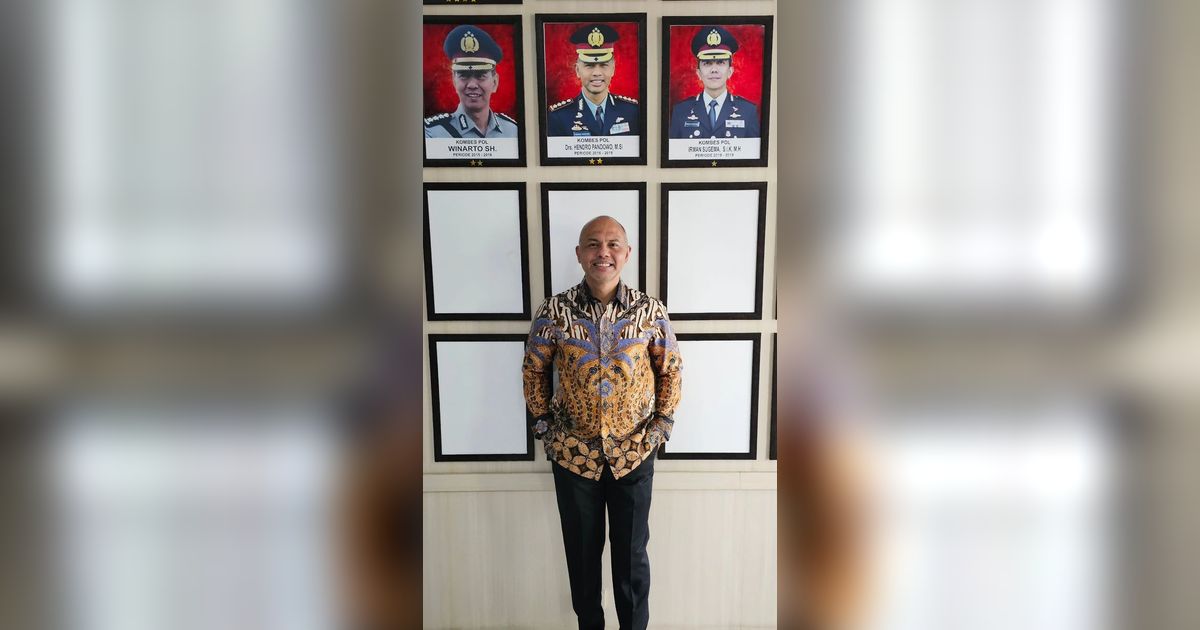 Nostalgia Irjen Hendro Pernah Jadi Kapolrestabes Bandung, Provos Beri Hormat Depan Fotonya