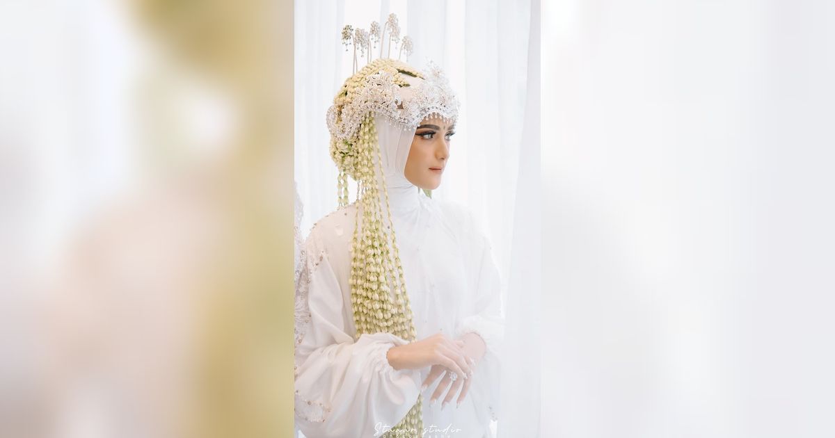 Biasa Tampil Natural, Potret Nadya Mustika Pakai Makeup Bikin Melongo