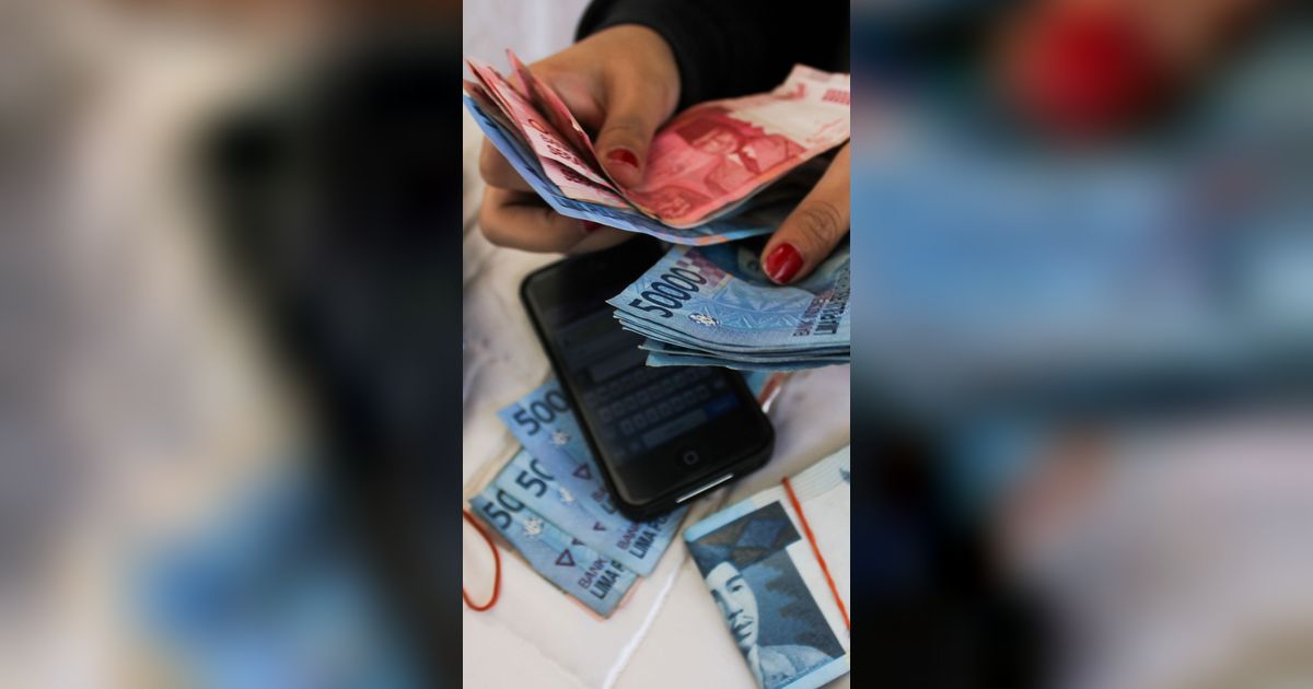 Miris! Guru Honorer di Jaktim Cuma Digaji Rp300 Ribu padahal Teken Kuitansi Rp9 Juta