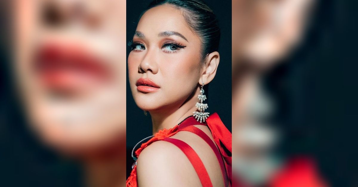 Bulan Depan Menikah di Bali, Intip 10 Momen Kemesraan BCL dan Tiko Aryawardhana