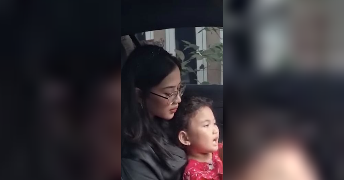 Potret Keakraban Nyi Hyang dengan Ibu Baru 'Sayang dan Cinta, Dedi Mulyadi Begitu Happy'
