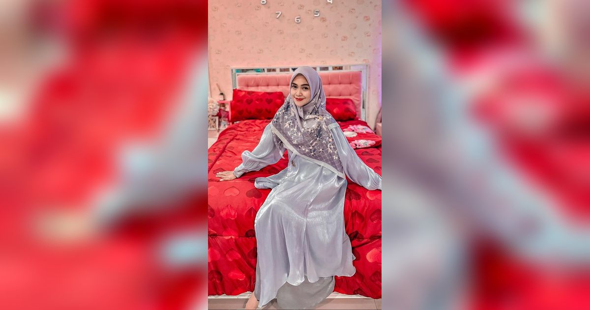 Bikin Merinding! Cerita Ria Ricis Pernah Dikirimin Santet hingga Kaca Rumah Pecah