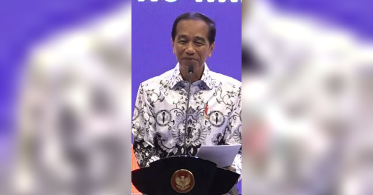 Jokowi Angkat Guru Kuswanto 'Manusia Pohon' Jadi Kepsek, Ceritanya Bikin Kapolri Ngakak