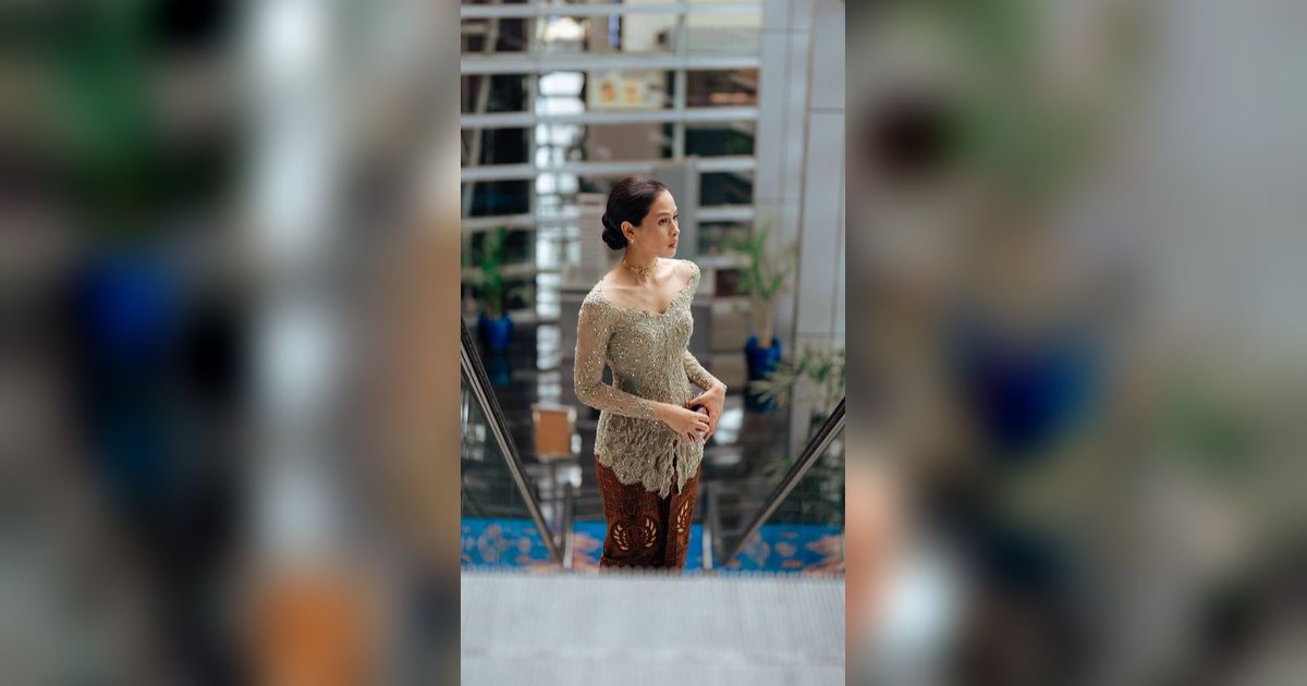 Tersage-Sage, 7 Foto Maudy Ayunda Saat Kembali Jadi Bridesmaid di Nikahan Teman