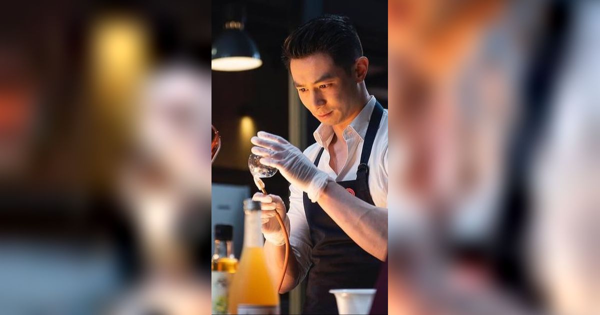 Potret Ganteng Reynold Poernomo Adik Chef Arnold di Grand Final 'Dessert Masters Australia', Tetap Senyum Meski Tak Jadi Pemenang