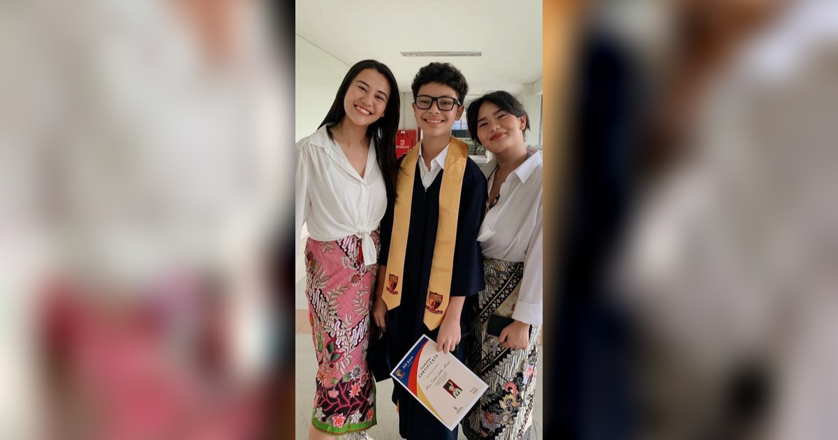 Potret Zahwa dan Aaliyah Massaid Bareng Keanu Massaid, Selalu Kompak Meski Beda Ibu