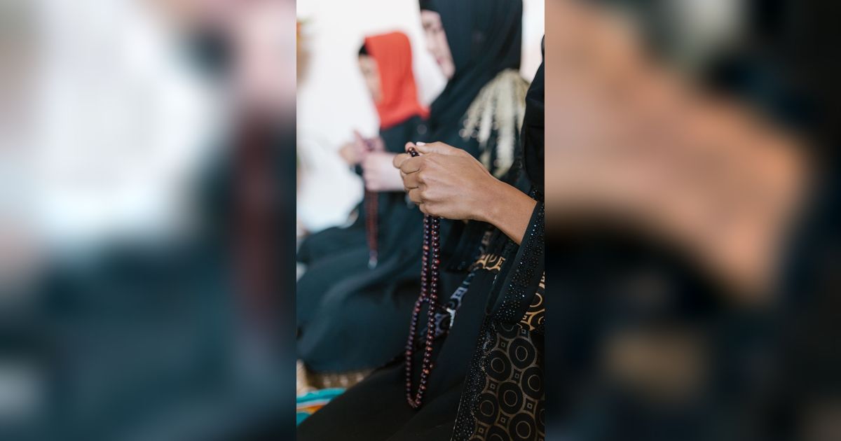 Terjepit Masalah Keuangan? Ini Kumpulan Dzikir Subuh Penarik Rezeki yang Perlu Diamalkan