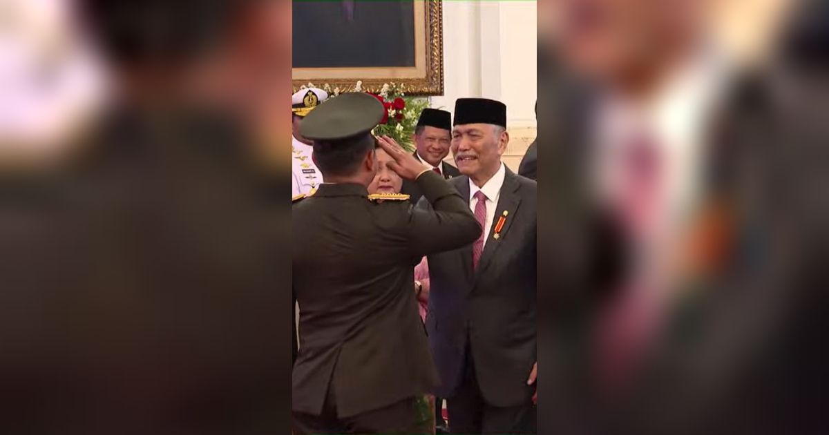 VIDEO: Luhut Hadiri Pelantikan Sang Menantu Letjen TNI Maruli Jadi Kasad