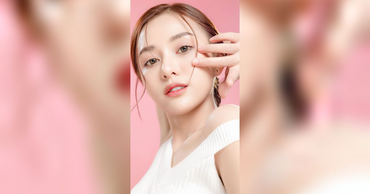 Coba Tren Makeup Douyin yang Viral dengan 7 Langkah