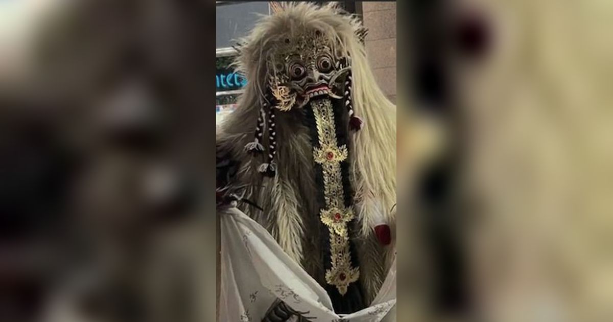 Niat Banget, Orang ini Kenakan Kostum Rangda Bali di Pesta Halloween Jepang, Netizen 'Hati-Hati'