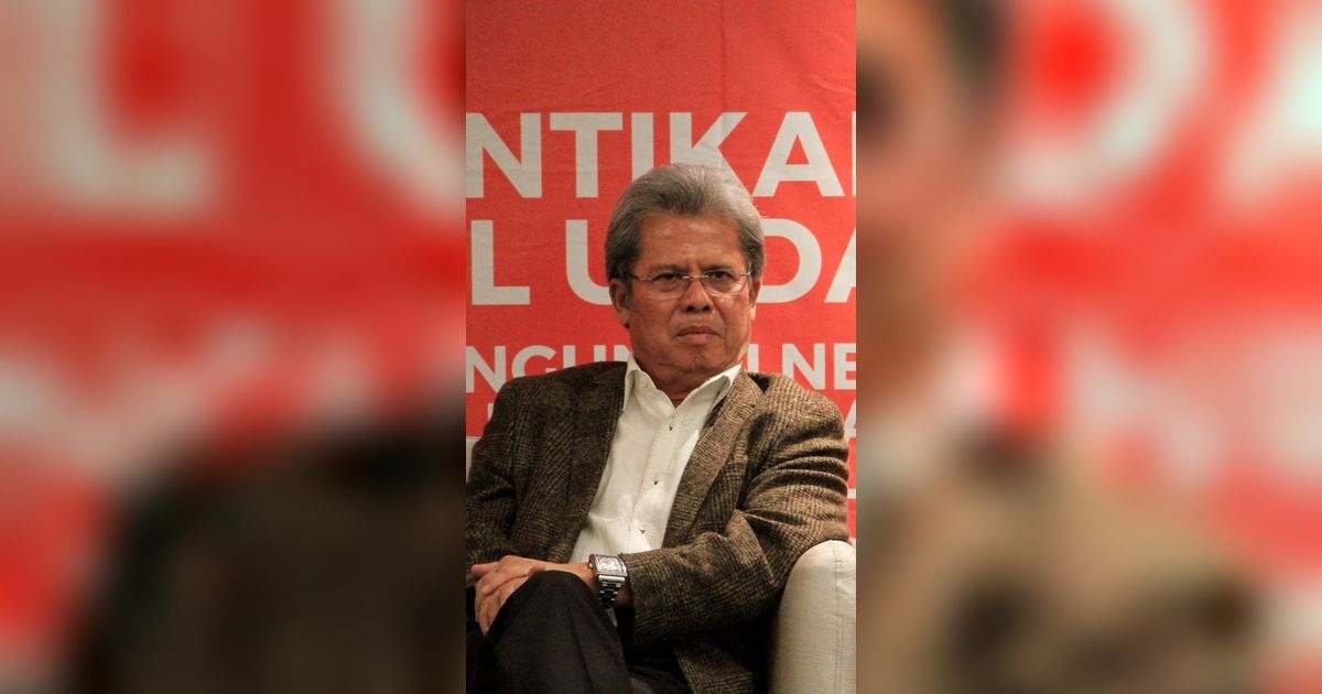 Baliho Ganjar-Mahfud Dicopot, Todung Lubis Minta Pejabat Negara Netral