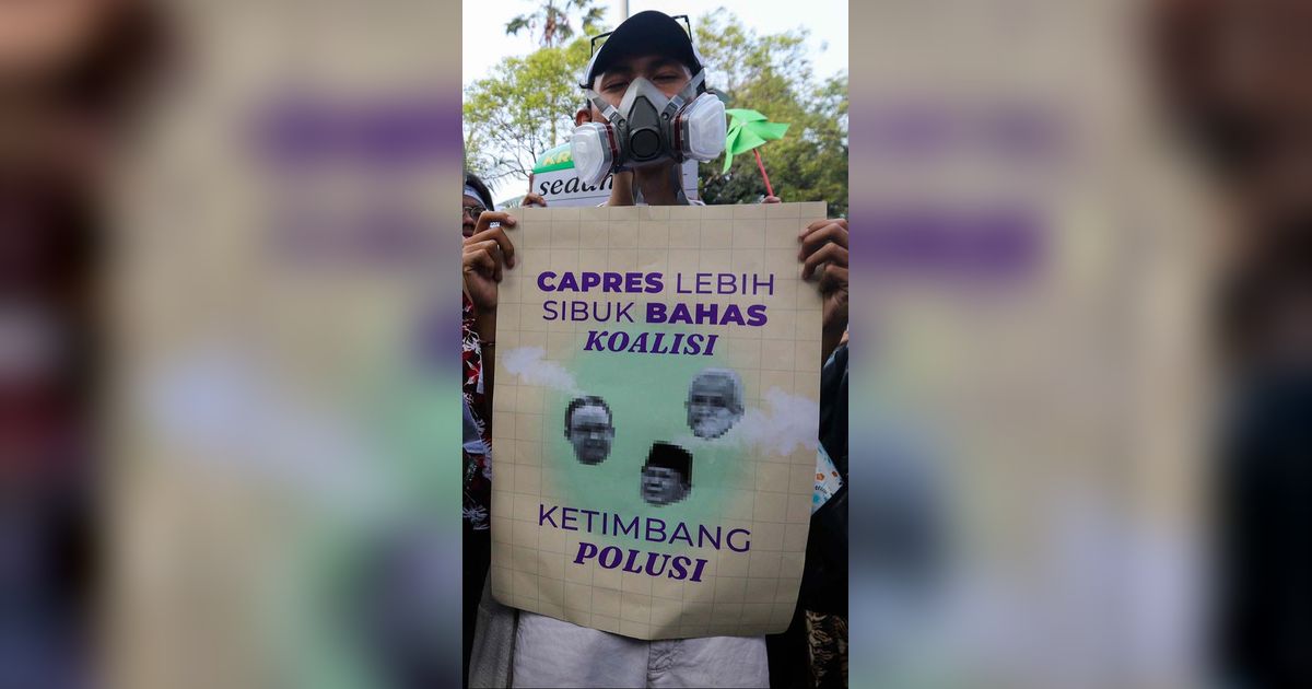 FOTO: Geruduk KPU, Aktivis Desak Capres-Cawapres Berkomitmen Tangani Krisis Iklim