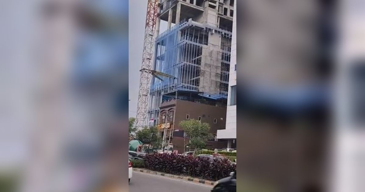 Bangunan Cokelat Terhimpit Gedung Tinggi dan Mal ini Enggan Dijual Pemiliknya, Alasannya Jadi Teka-Teki