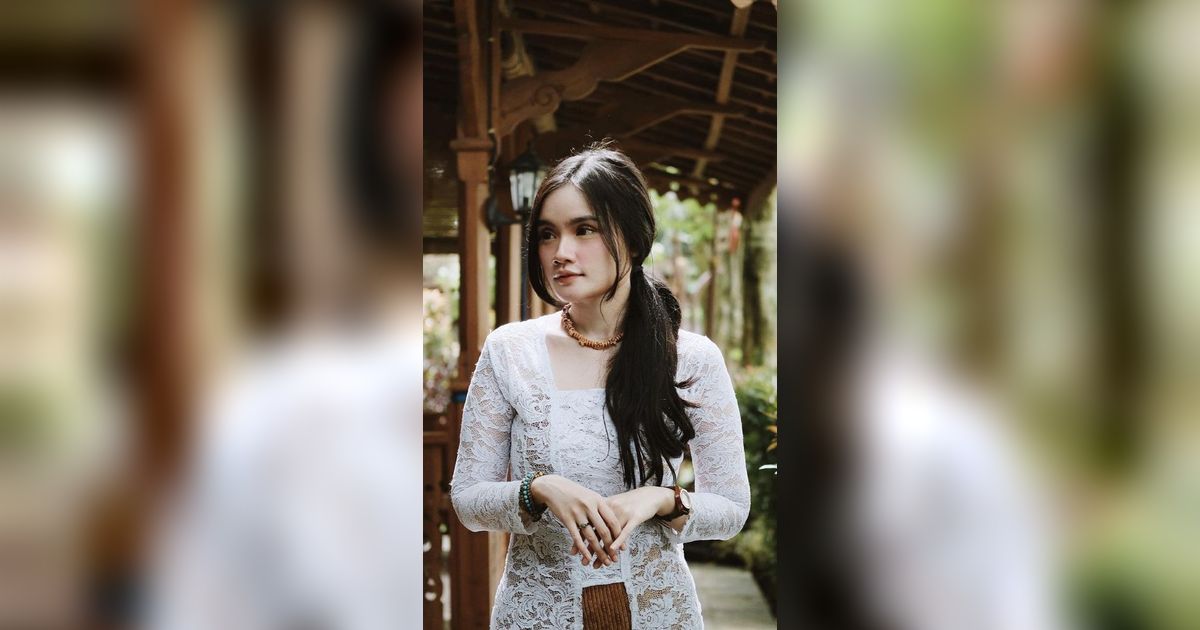 Potret Busana dengan Style Etnik Memikat ala Fanny, Vokalis Soegi Bornean