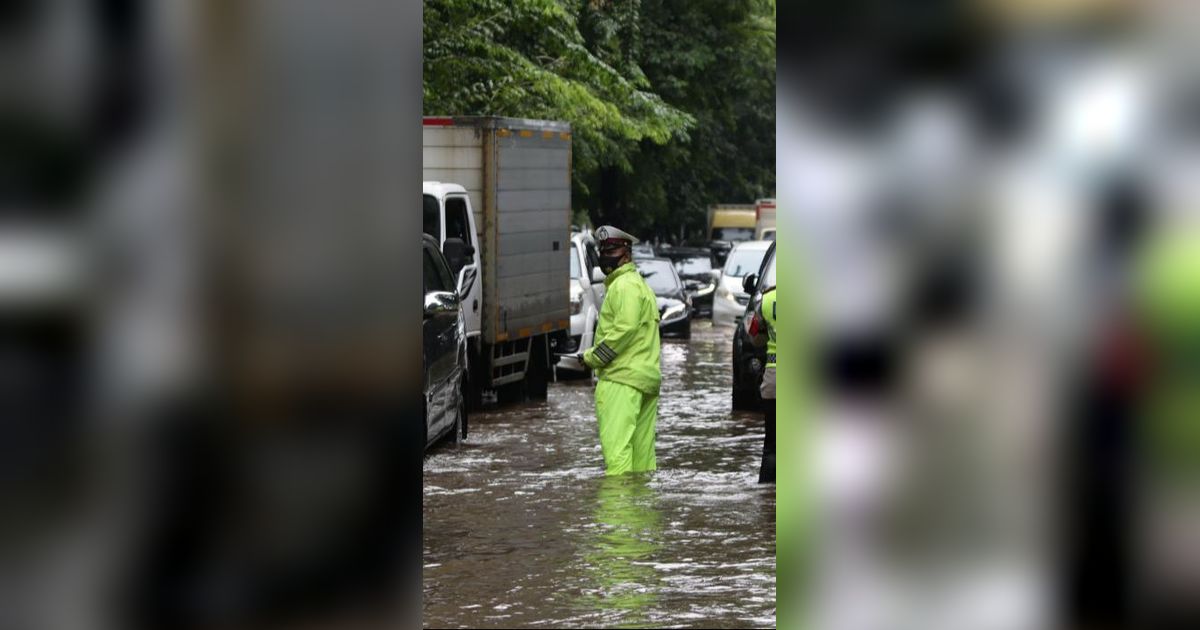 Jakarta Diguyur Hujan Semalaman, Ini Titik-titik Wilayah Tergenang Banjir