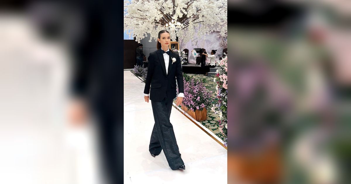 Inspirasi Gaya Edgy Yuki Kato dengan Nuansa Hitam