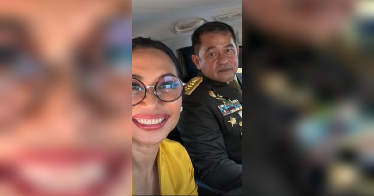 Semobil Berdua, Istri Jenderal Maruli Simanjuntak Full Senyum Usai Suami Dilantik 'Tampang Selalu Sama Kalau Difoto'